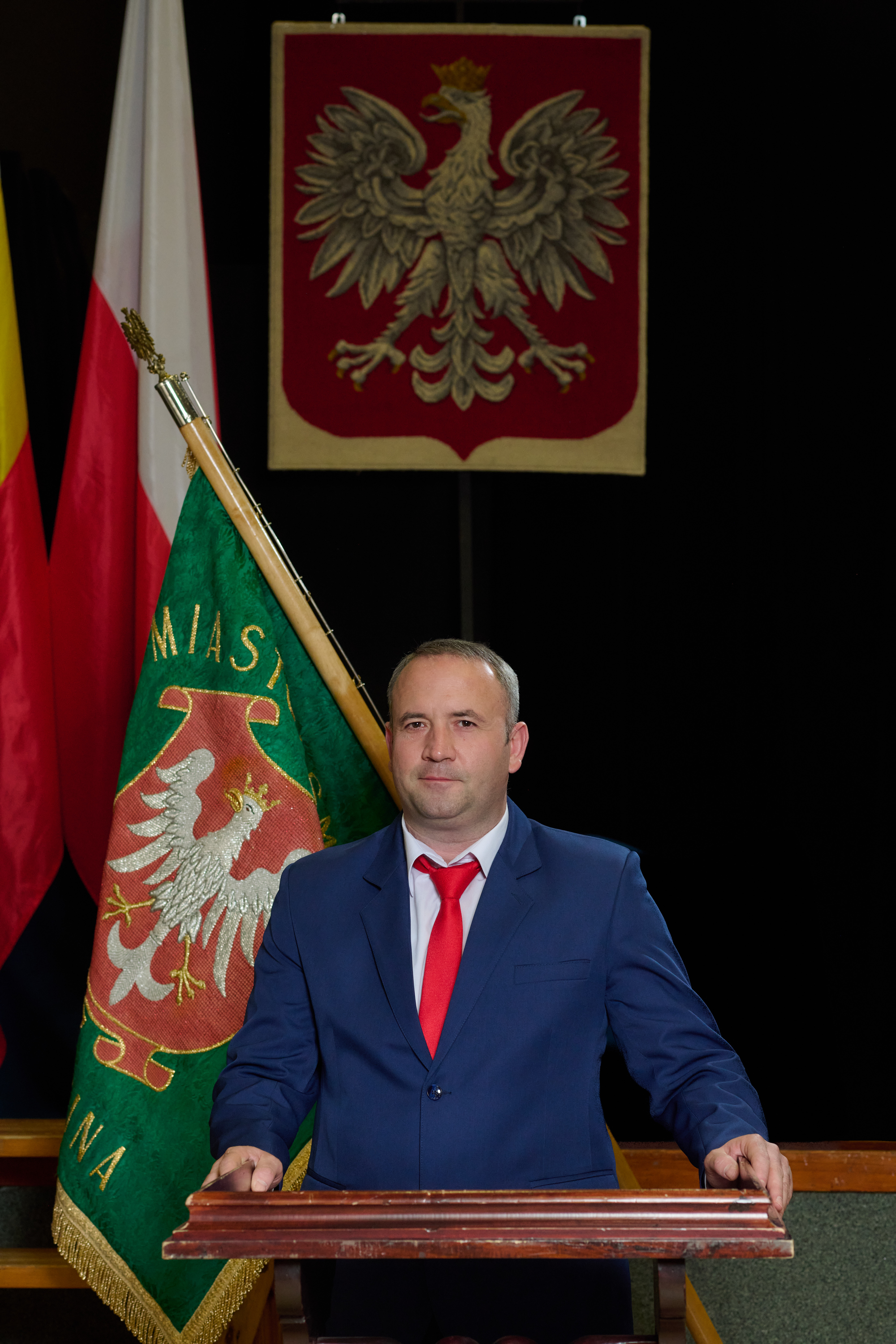 Zdjęcie przedstawiające radnego Rafała Łakomego